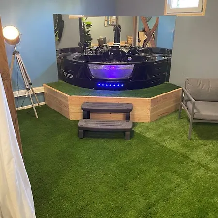 L'entrepot Secret מלון אהבה *