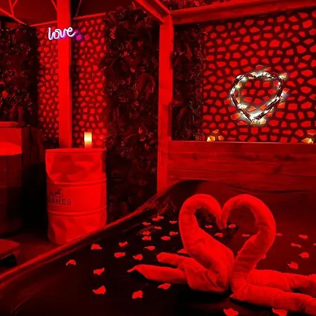 מלון אהבה L'entrepot Secret נים